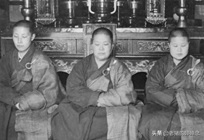 ​罕见老照片：青灯古佛，1930年安徽九华山尼姑的日常