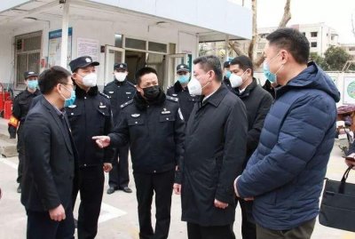 ​吴德生到市中区检查指导疫情防控工作看望慰问全体民警、辅警